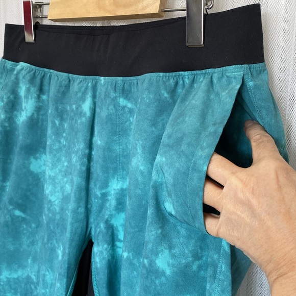 🥂HPLululemon men‘s T.H.E. Linerness 9” athletic running🏃 workout short Size L - Picture 5 of 17